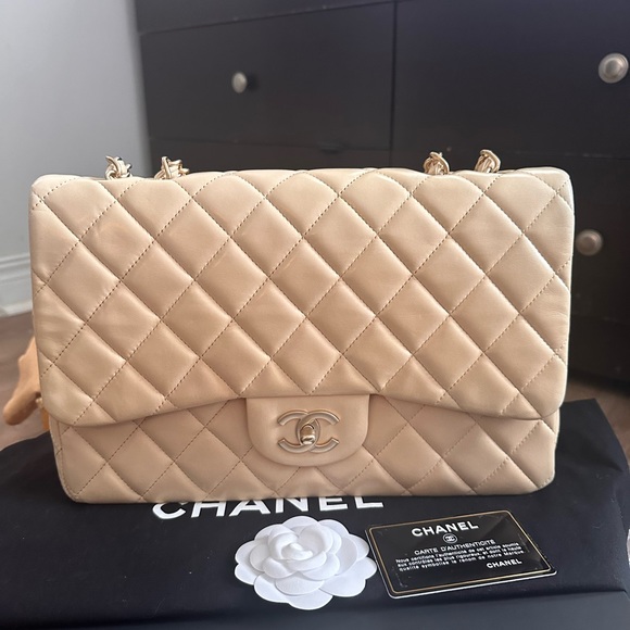 ❌SOLD❌Authentic CHANEL JUMBO SINGLE FLAP - Picture 2 of 15